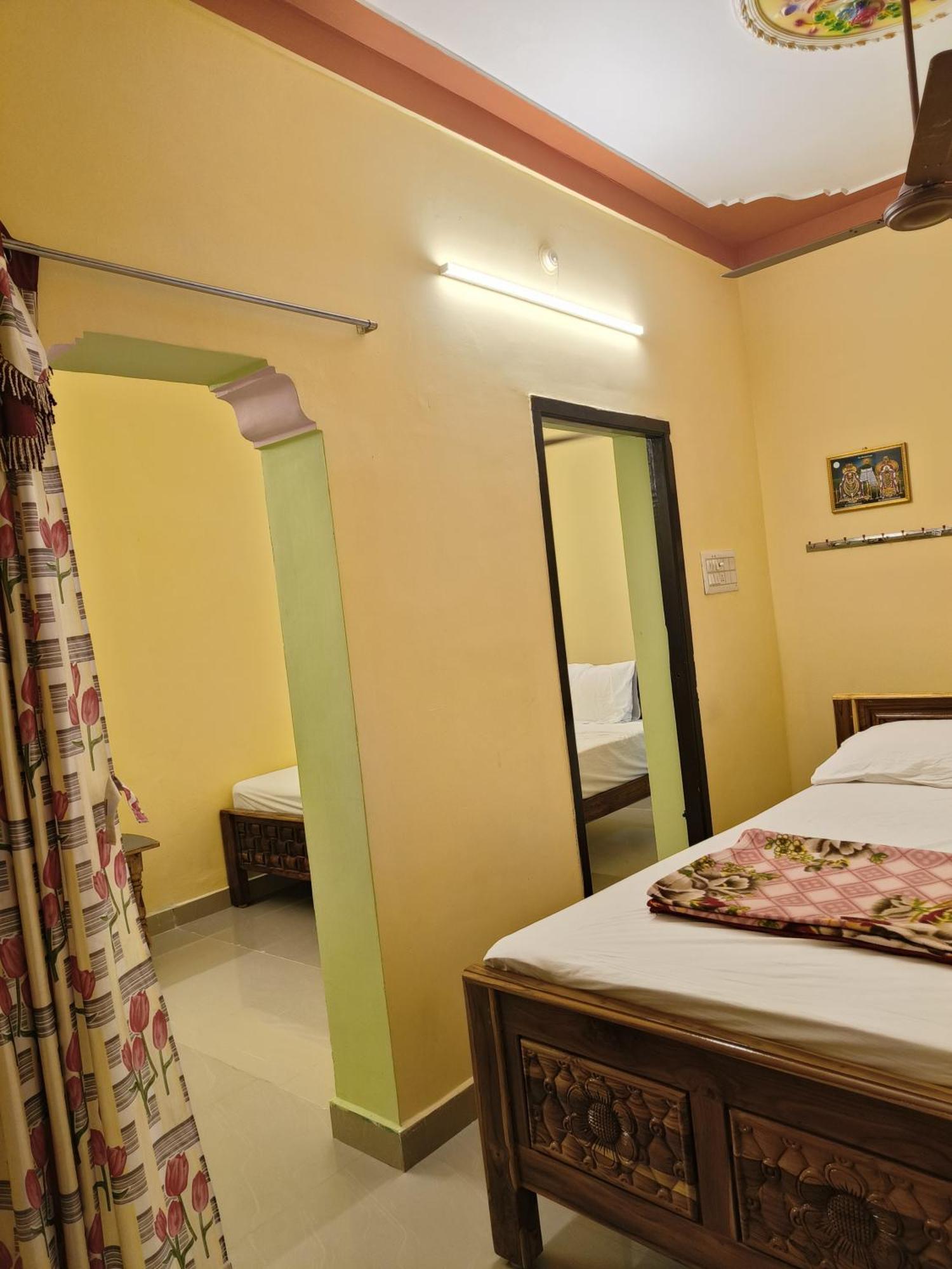 Liya Guest House Tiruvannāmalai 외부 사진